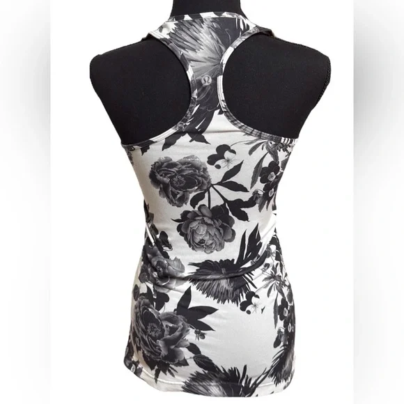 Floral Print Women's Tank Top - Picture 2 of 9